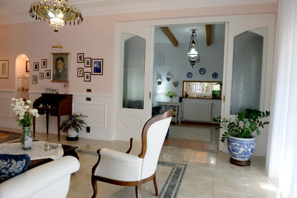 Bed and Breakfast Il Giardino Delle Jacaranda Talsano Exterior foto